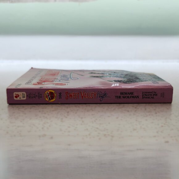 Sweet Valley High #106 Beware the Wolfman - Picture 8 of 8